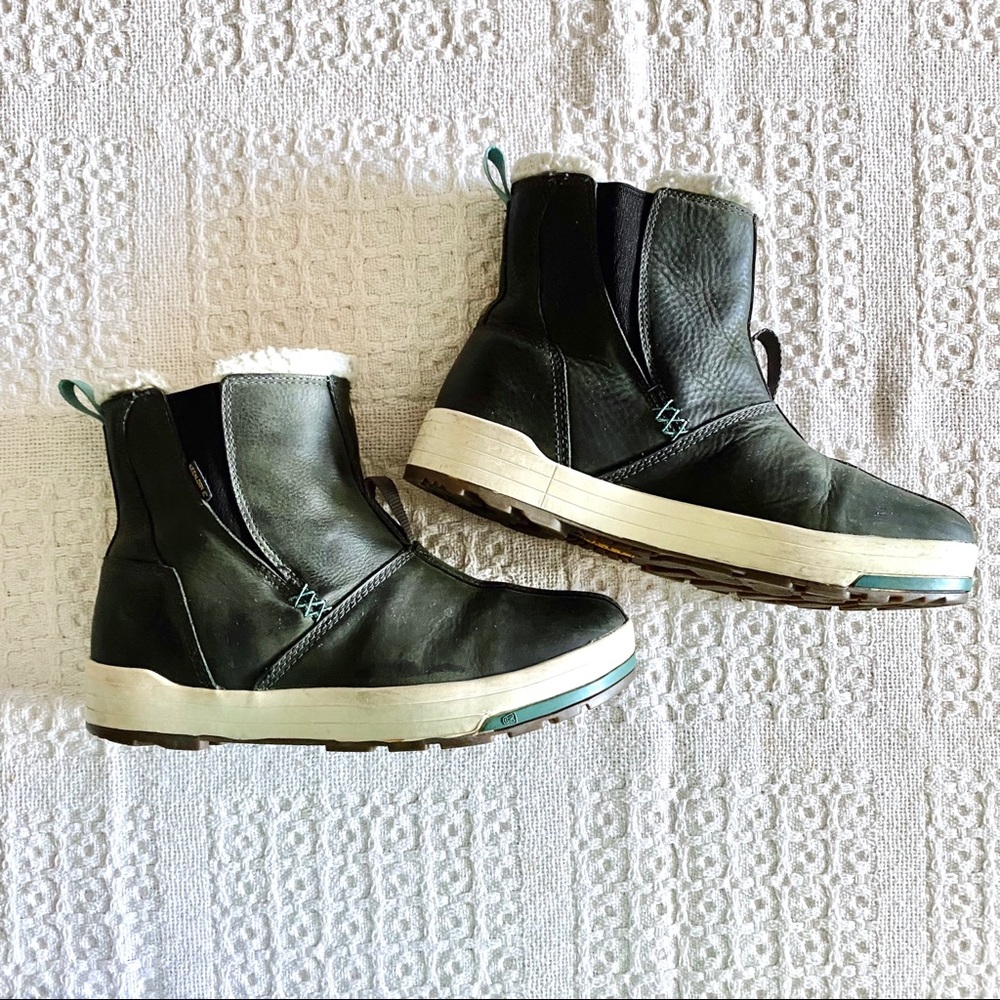 Keen Winter Boots Size 8.5